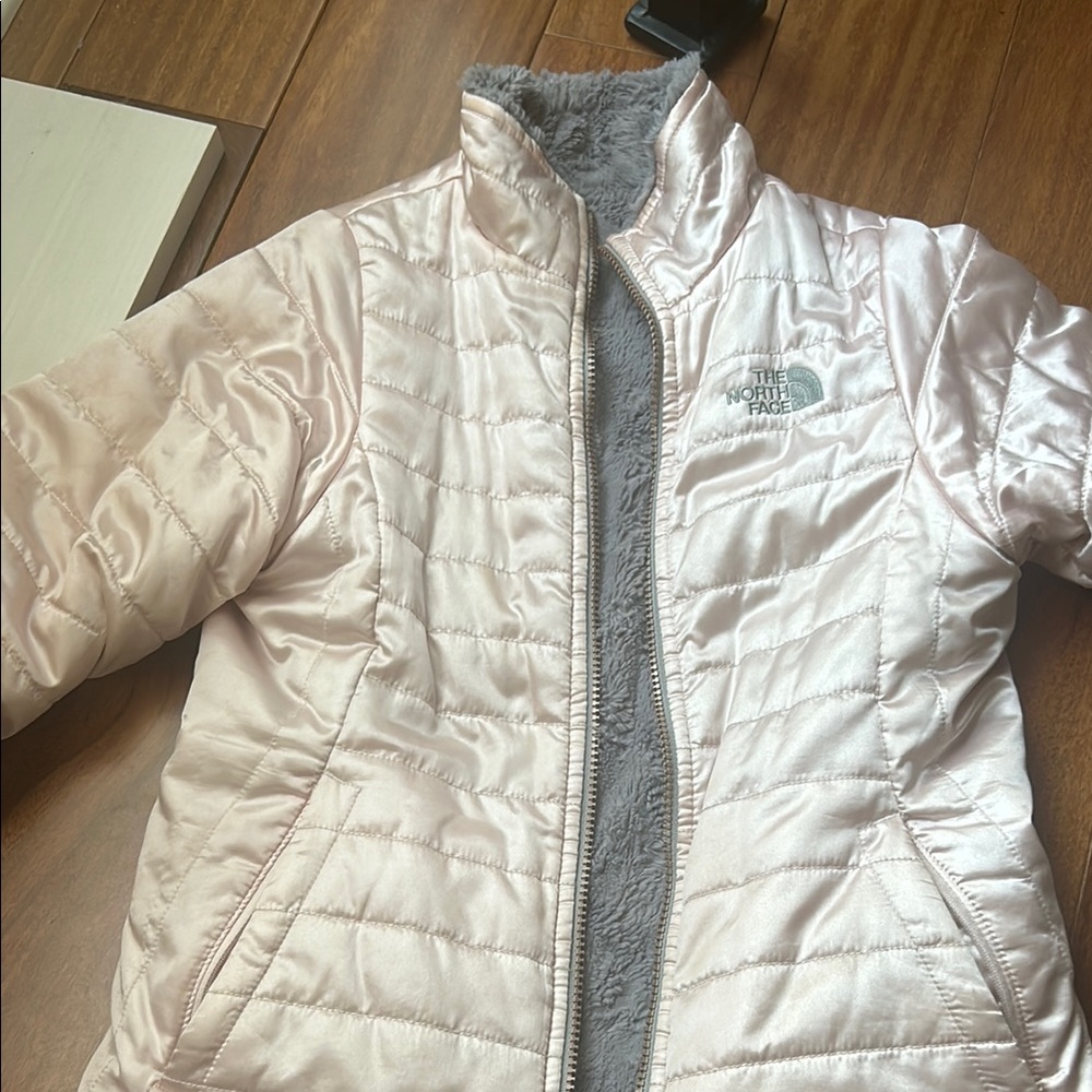 🎉DOUBLE SIDED NOTH FACE WINTER COAT ROSE GOLD/ FLUFFY GREY🎉